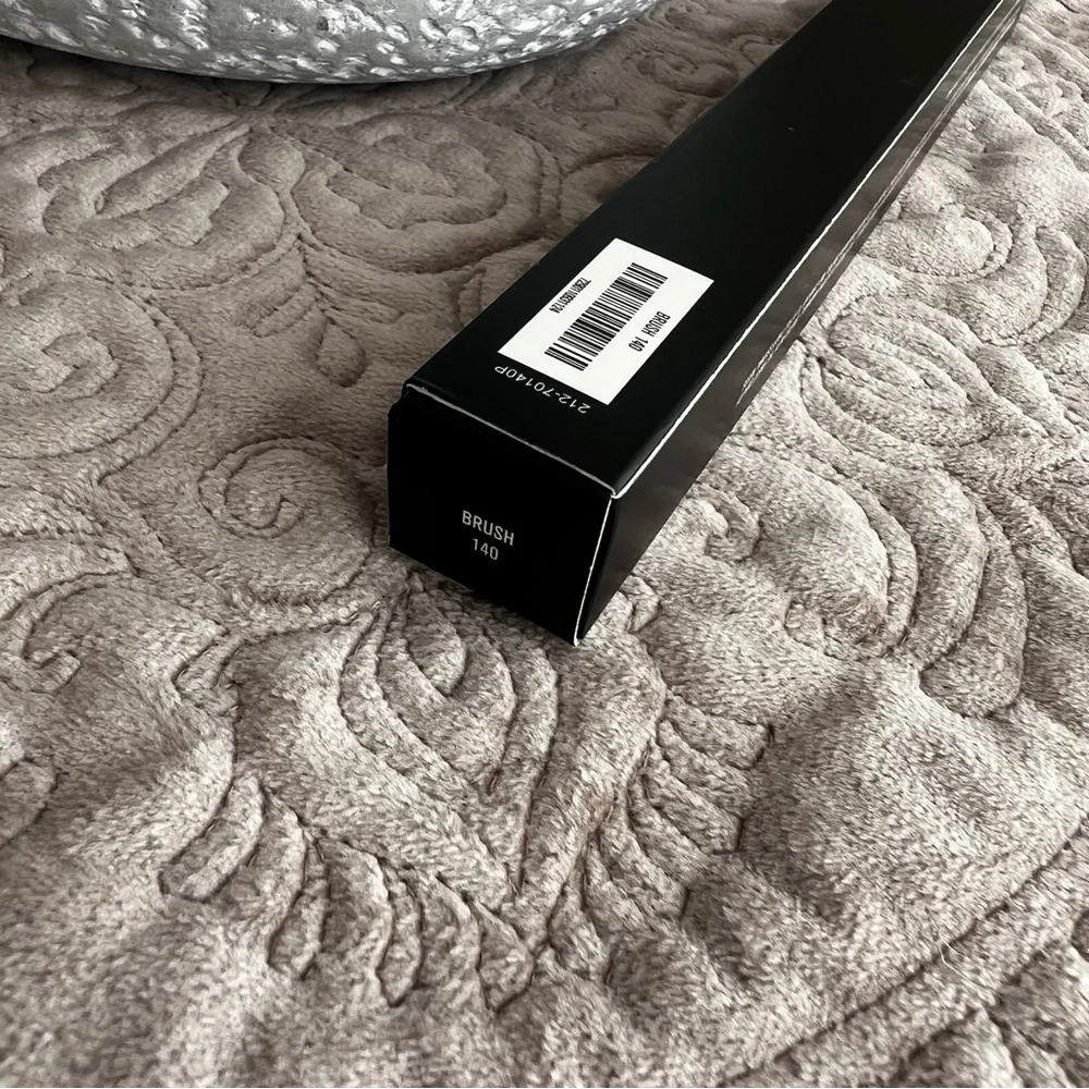 IL MAKIAGE Concealer Blending Brush #140 NIB